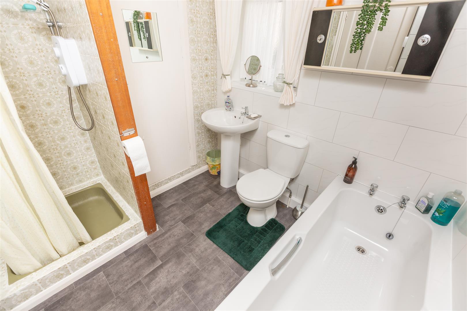Coleshill Terrace, Llanelli, SA15 3DA